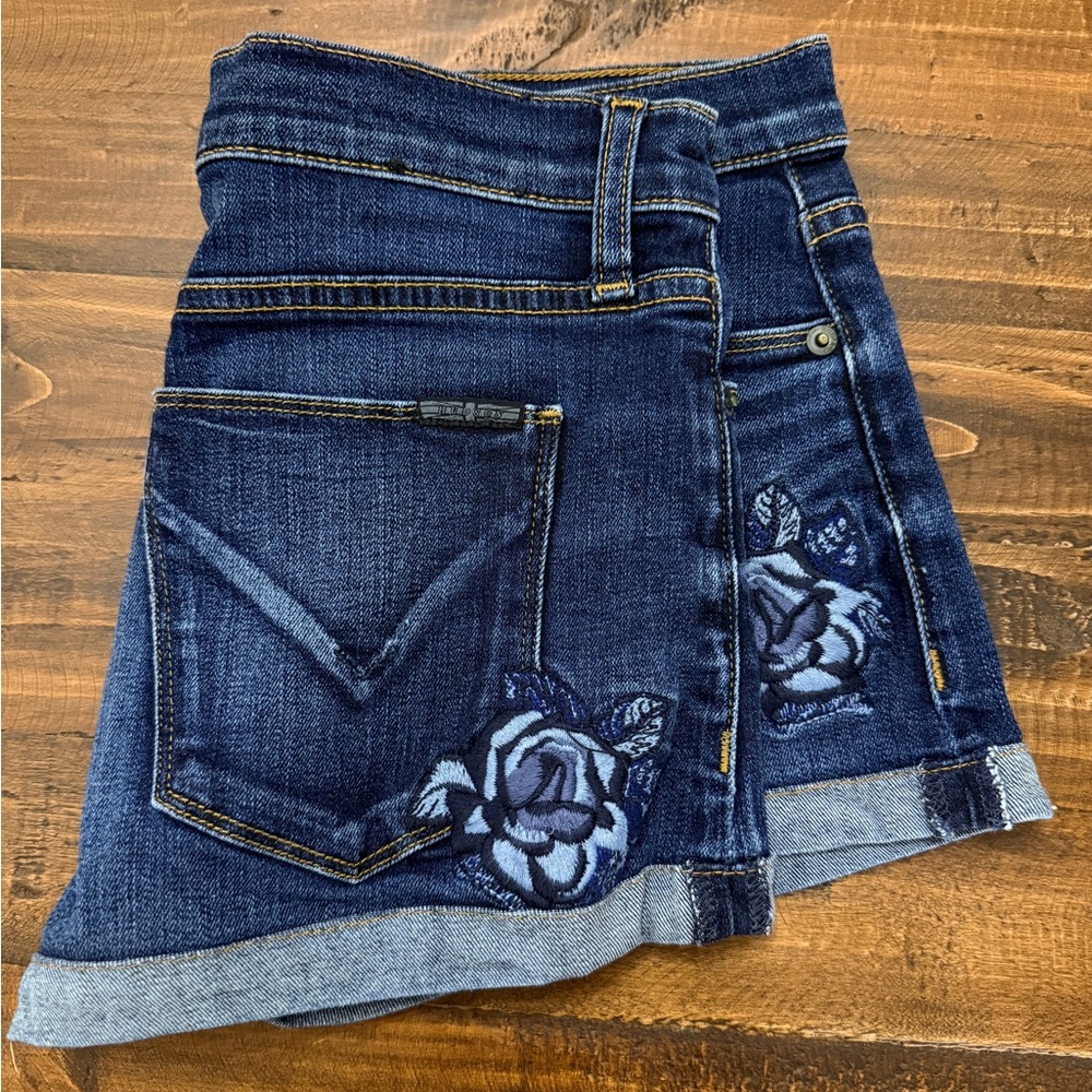 Hudson Jeans 💙 Embroidered Dark Wash Denim shorts with blue 💙 Rose Detail